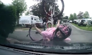 どんなに安全運転していても交通事故に巻き込まれる事はある！っていう動画！