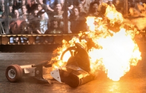 壊せば勝ちのロボバトル！独創的な手作りロボット達が戦うマジ競技！