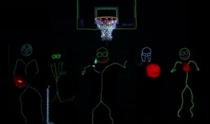 暗闇の中LEDスーツを着てトリックショットを決める５人組！DUDE PERFECT！