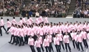 集団行動は何度見ても面白い！日本体育大学2014年の演技！