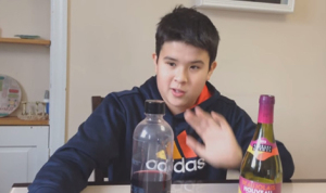 ママが居なくてよかった！ソーダマシンで赤ワインに炭酸を充填したら大変な事になった！