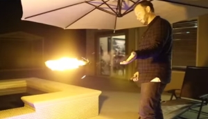 手から火の玉を発射！腕時計型の火炎放射器で君もヒーローになれる！？