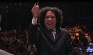 シモン・ボリバル・ユース・オーケストラのアンコール演奏がノリノリマンボ! シモン・ボリバル・ユース・オーケストラのアンコール演奏がノリノリマンボ!