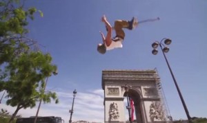 ホッピングでこんなことできるんだ!?大人用新型ホッピングXPOGOの技が凄すぎる! ホッピングでこんなことできるんだ!?大人用新型ホッピングXPOGOの技が凄すぎる!