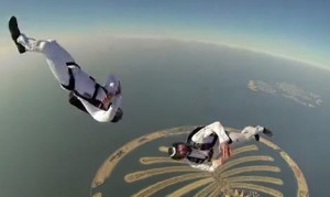 魅惑のドバイで同期スカイダイビング！景色も動きも最高峰！