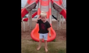 多少、頭が痛くなる滑り台