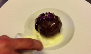 美味しそうすぎる!花のように咲くチョコレートデザート! 美味しそうすぎる!花のように咲くチョコレートデザート!