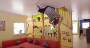 こりゃ面白い！トリック映像とパルクールスタントが融合！