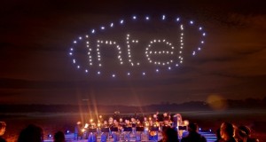 100台のドローンが光のダンス！インテル(intel)のドローン100！