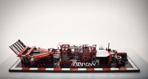 レゴで制作！？全自動、紙飛行機折って飛ばし機！