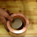 ネオジム磁石が銅管の中をゆっくり落下！なぜなにどうして！？